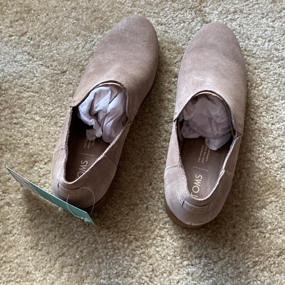 Toms women’s 9, taupe gray suede NWT - Picture 4 of 7